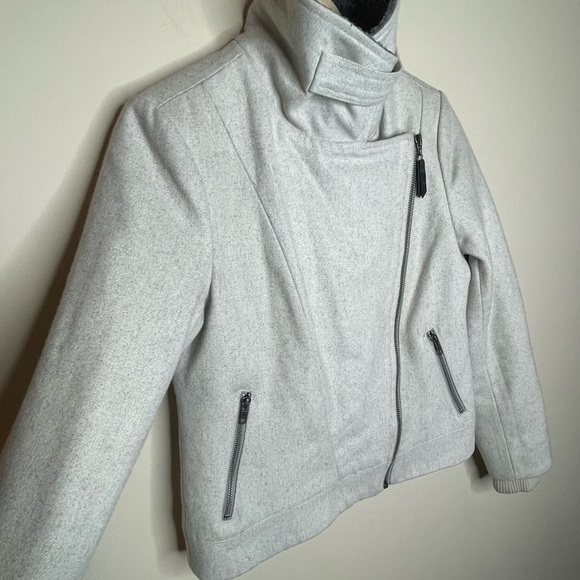Anthropologie cartonnier wool and sherpa moto style white zip up jacket - Picture 8 of 10